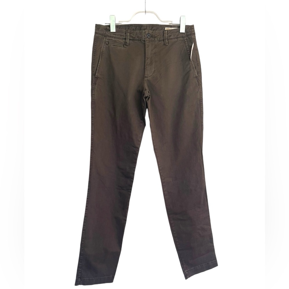 Modern Khakis in Slim Fit with GapFlex 31x34